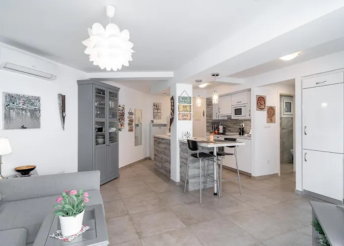 Urban Casasol דירה נרחה